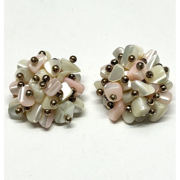 Vintage Japan Seashell Earrings - Picture 1 of 4
